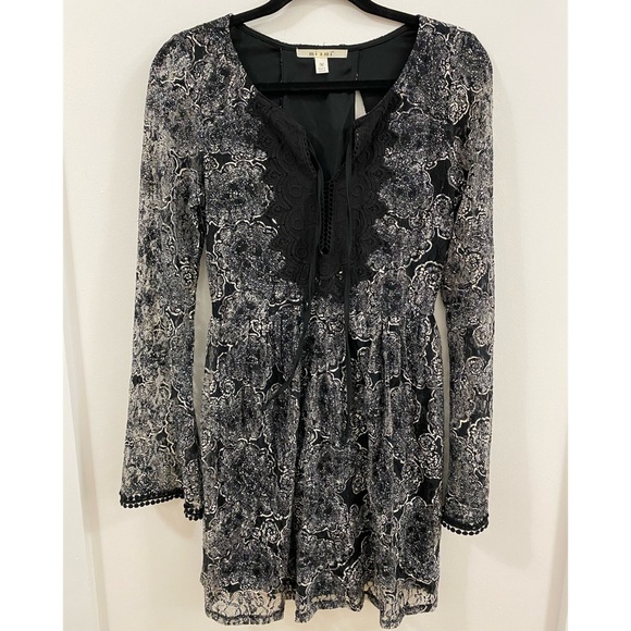 Francesca’s Black and White Dress Size Medium - Picture 1 of 6